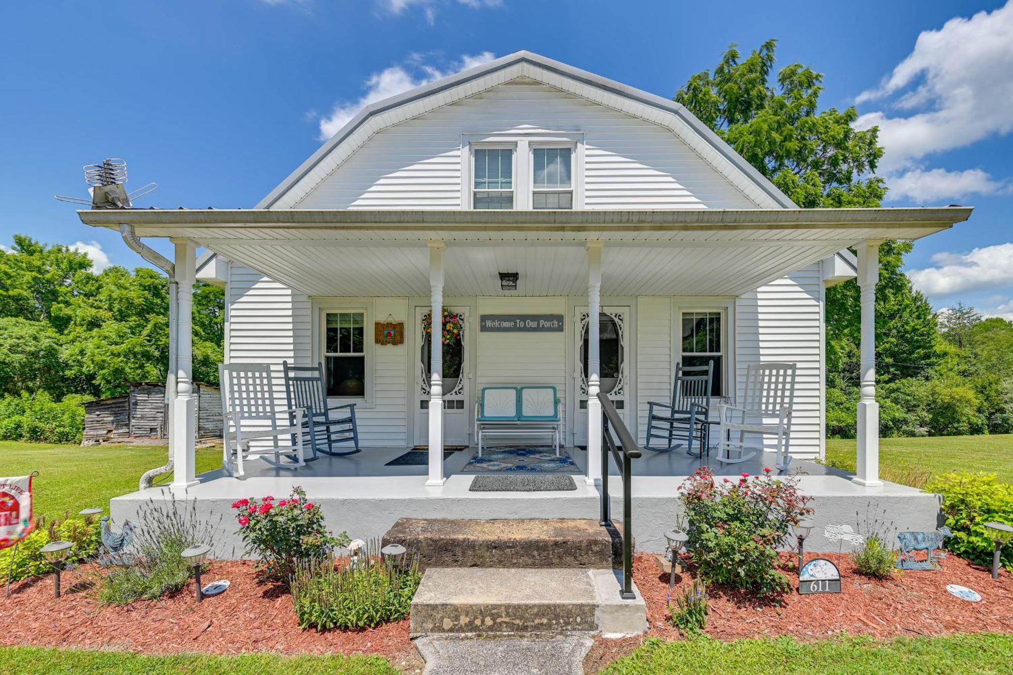 Grandmas Farm House On 125 Acres With Fire Pit! Beattyville Extérieur photo